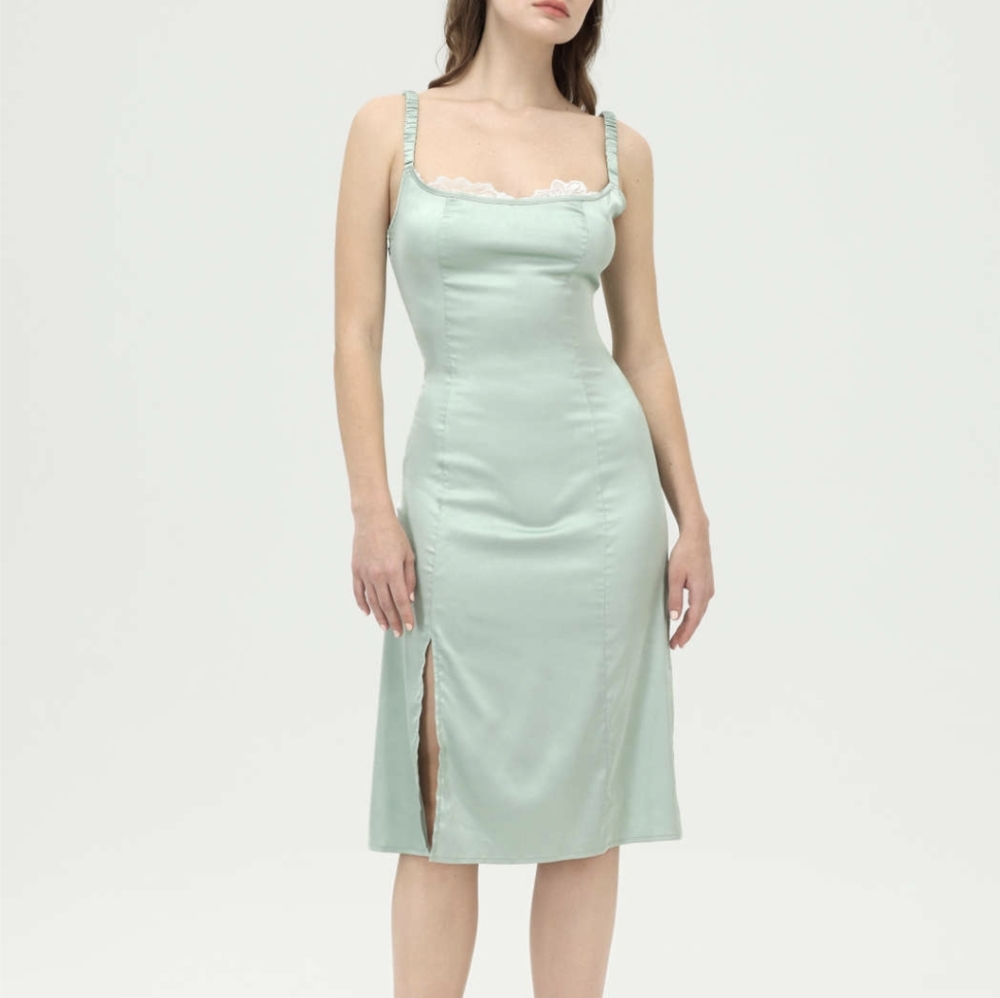 CIDER  L Mint Lace Slit Midi Dress